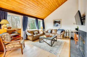 Pet-Friendly Loon Mountain Condo with Deck and Grill! Lincoln